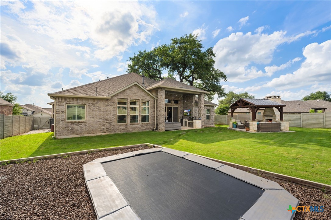 1303 Yaupon Loop