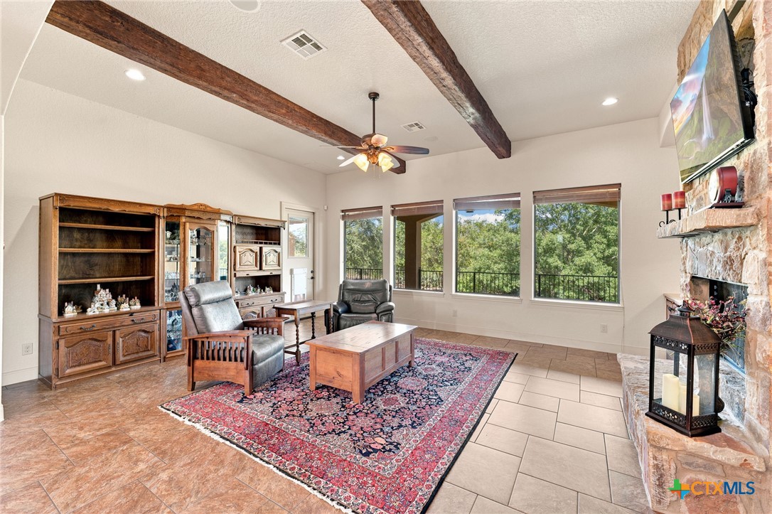 1216 Porto Point