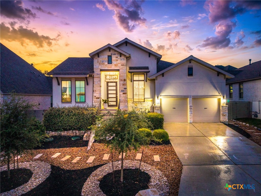 1185 Waddie Way