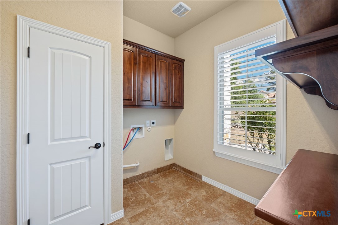 1231 Porto Point