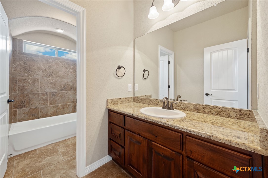 1231 Porto Point