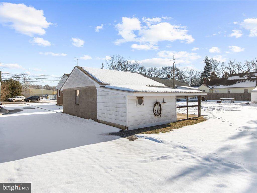 313 Reliance Ave