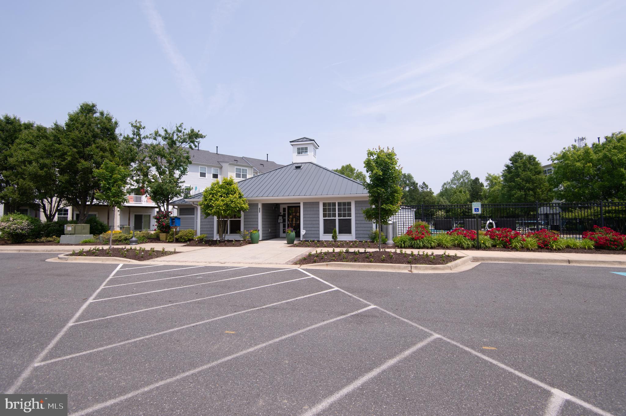 411 Waterfield Ct