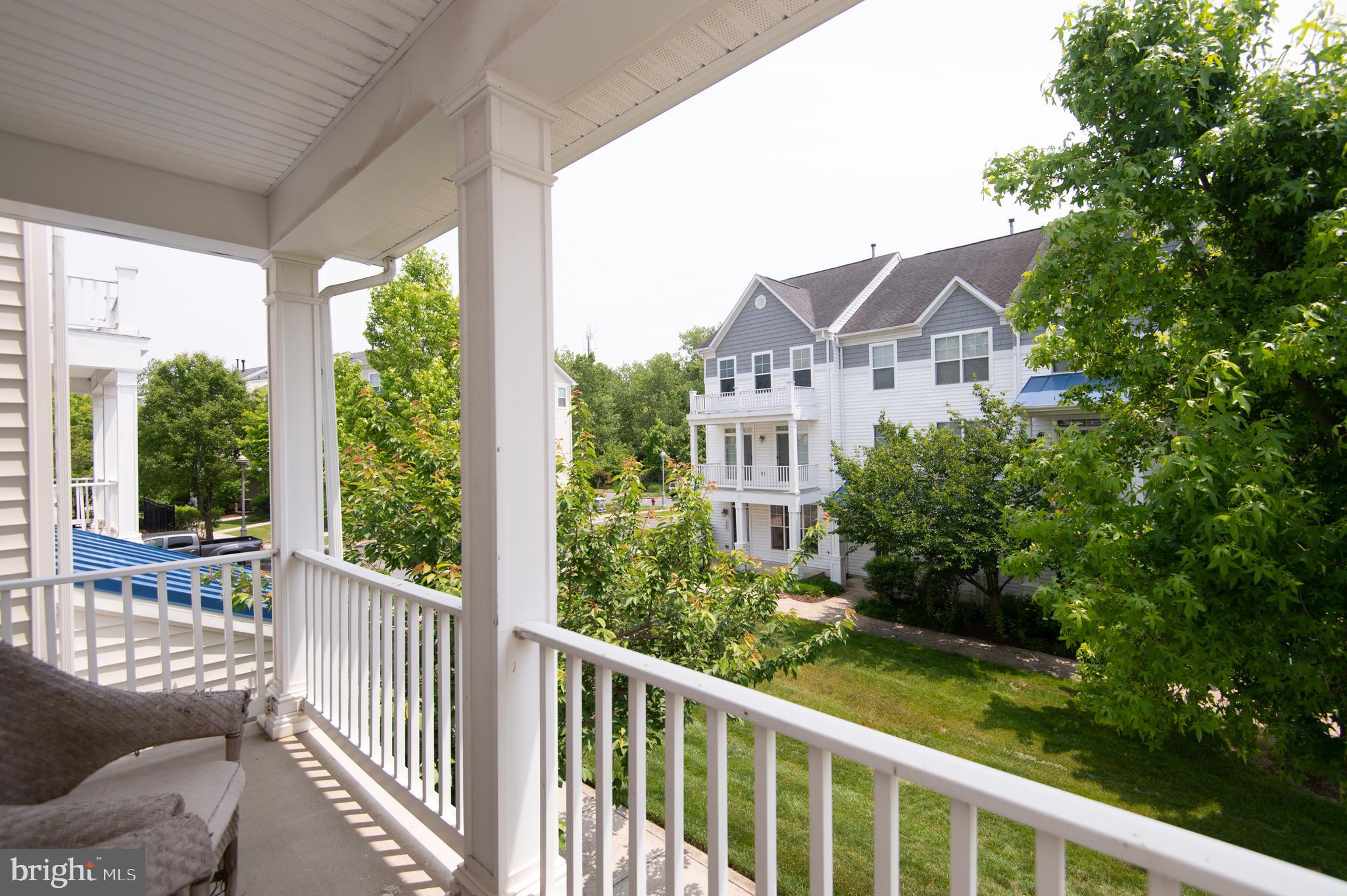 411 Waterfield Ct