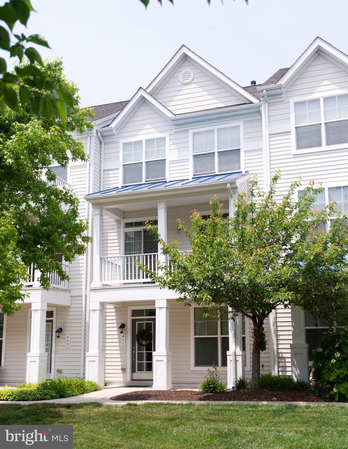 411 Waterfield Ct