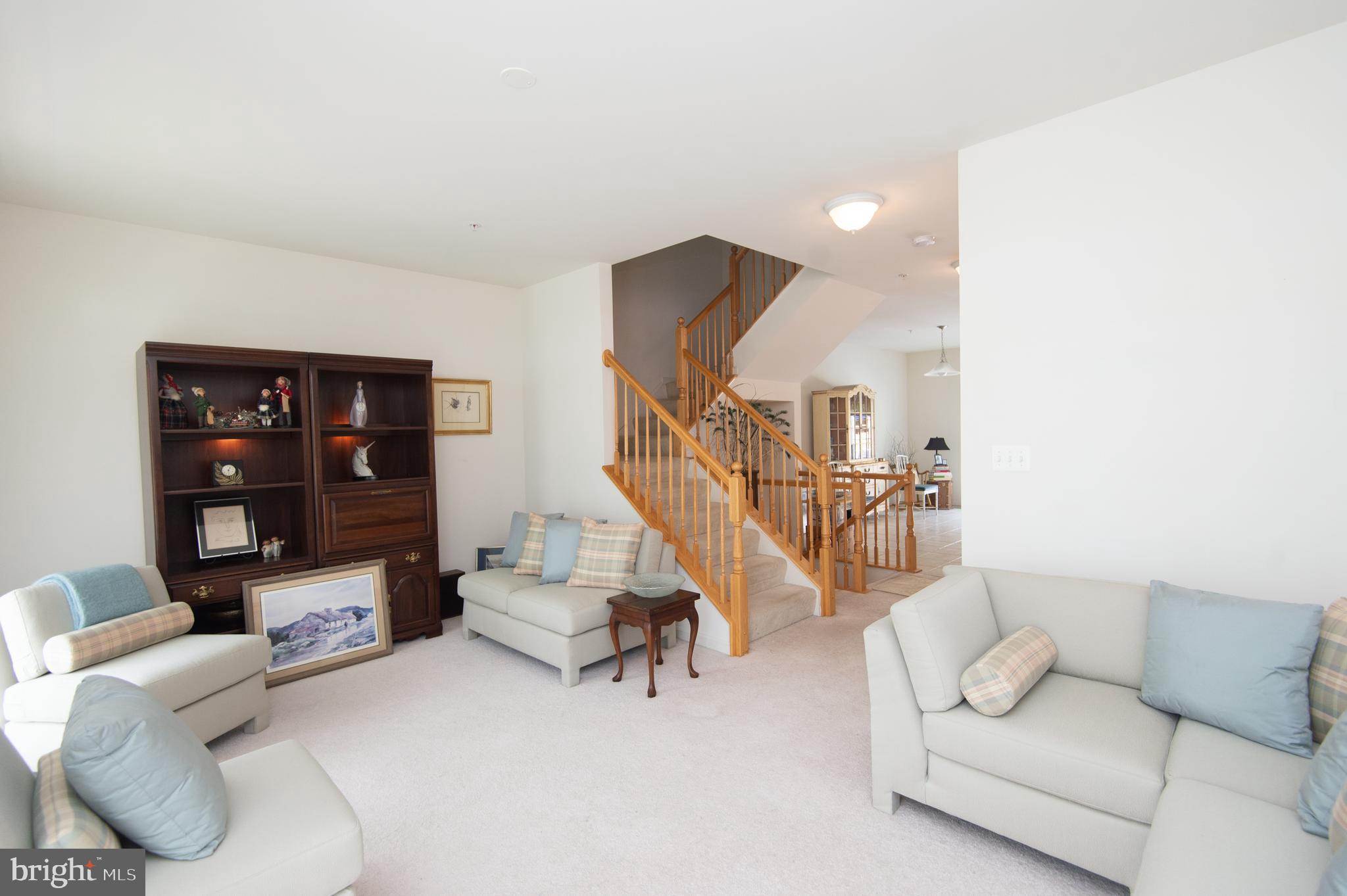 411 Waterfield Ct