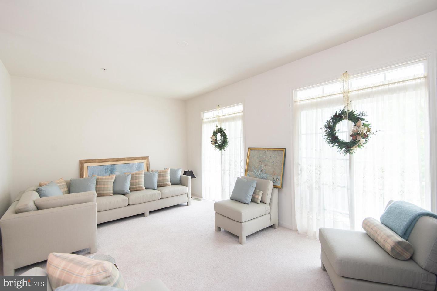 411 Waterfield Ct