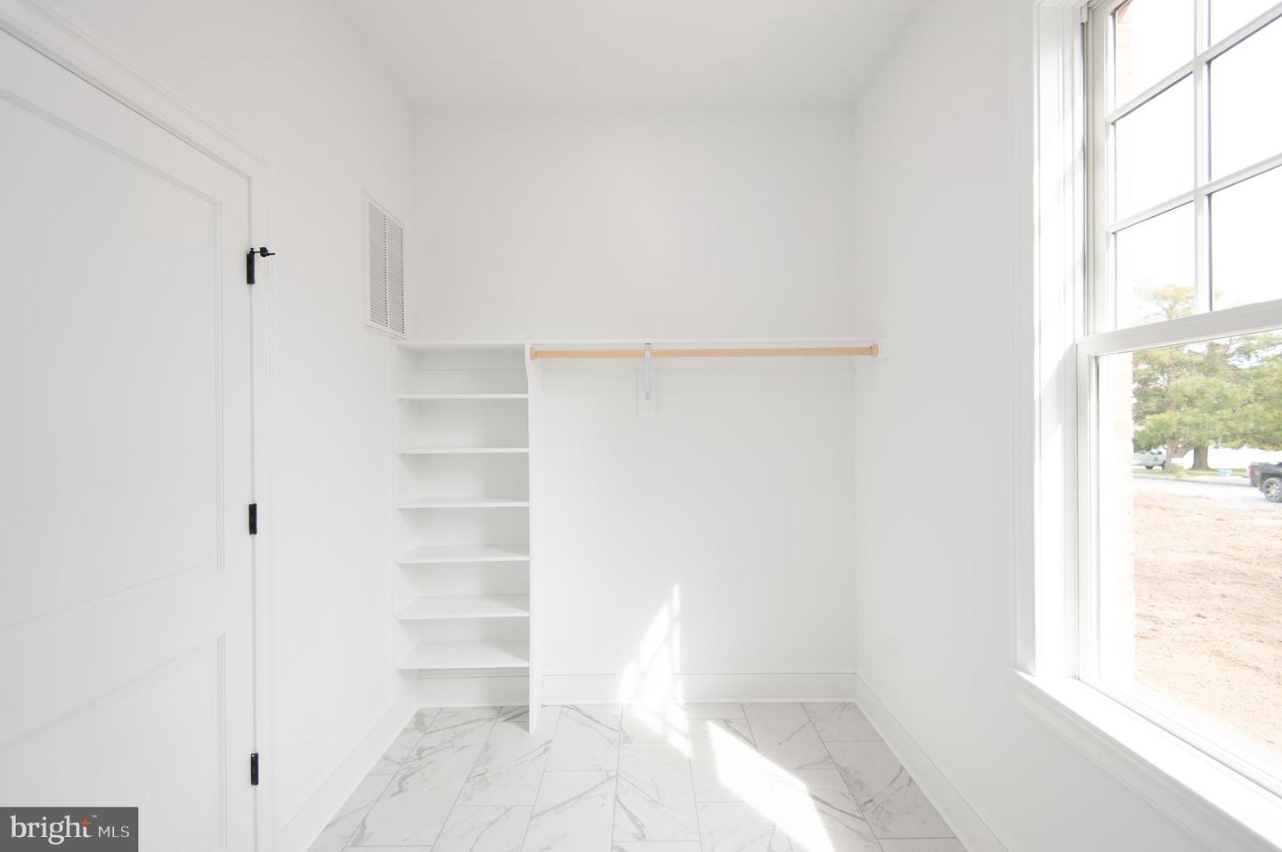 5 Sandy Acres Rd