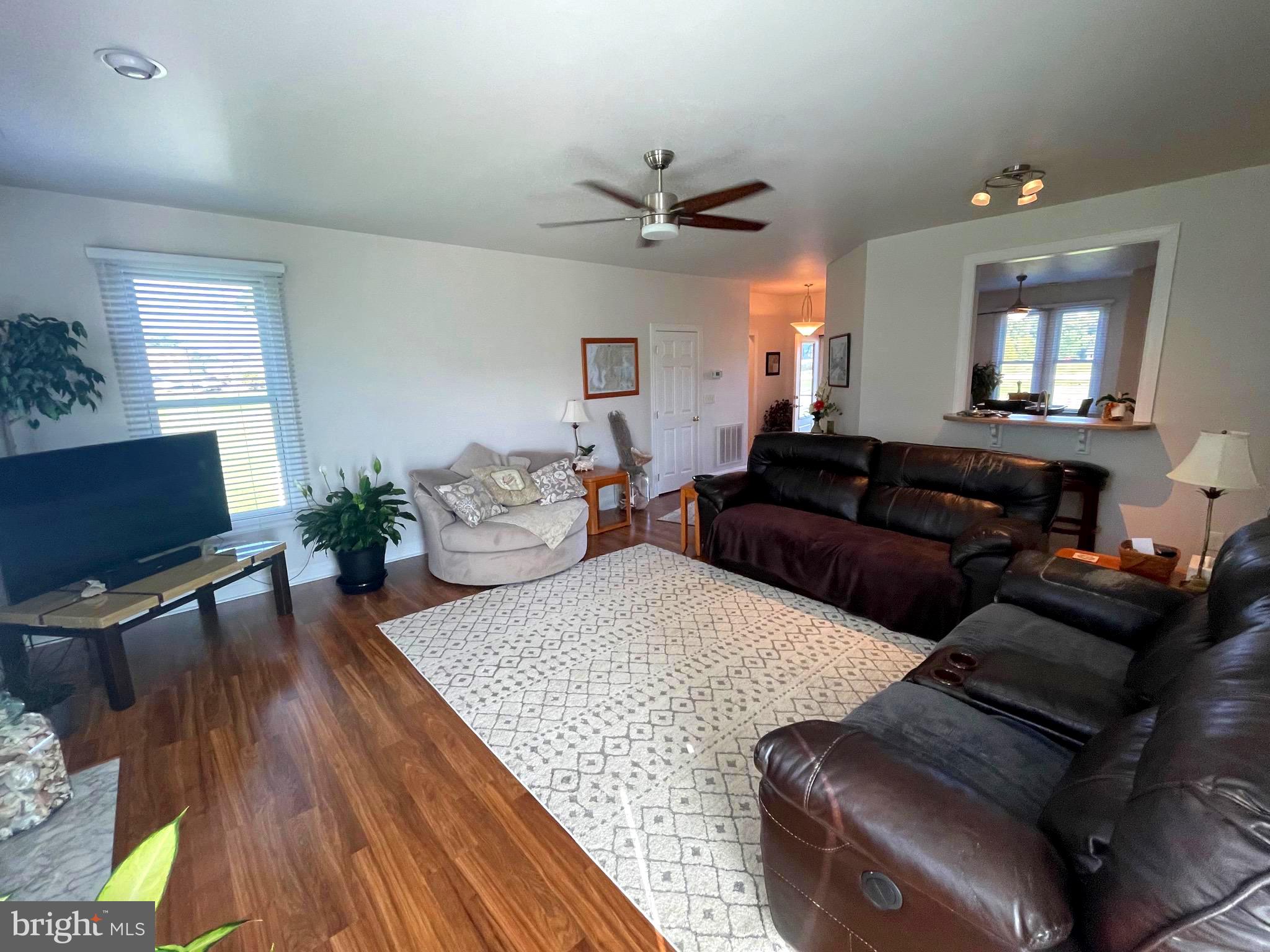 646 Roberts Station Rd