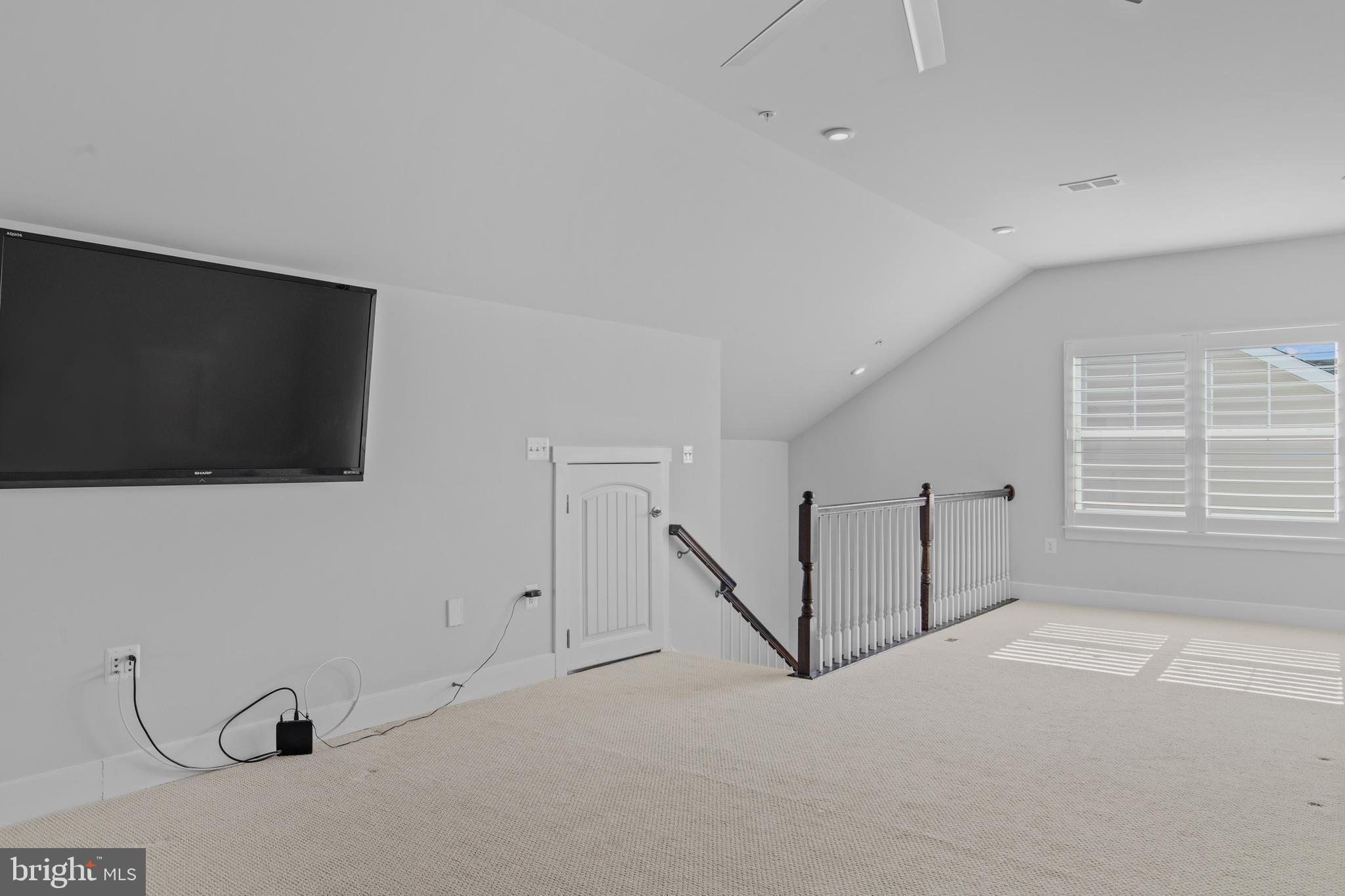 158 Sailcloth Way