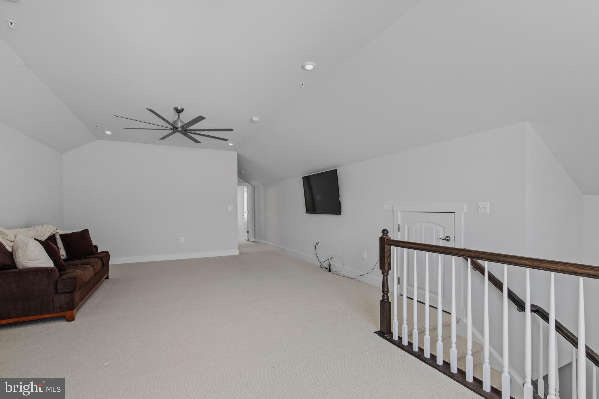 158 Sailcloth Way