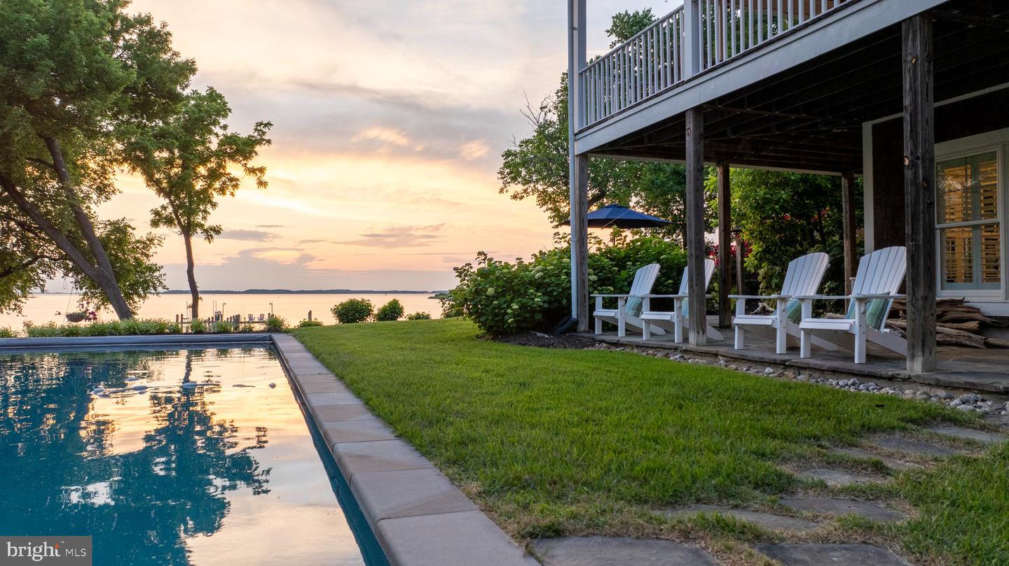 220 Old Wharf Ln
