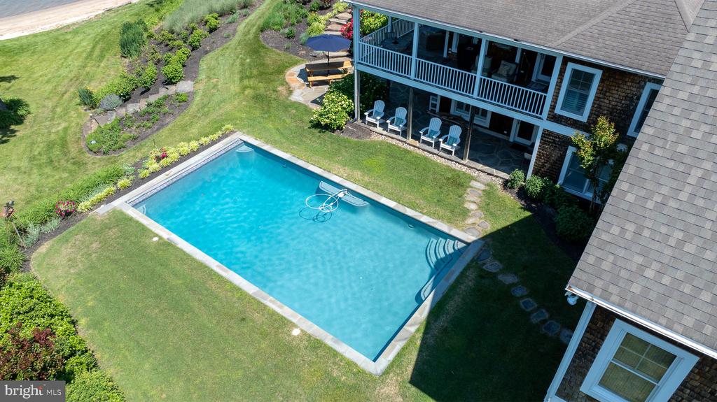 220 Old Wharf Ln