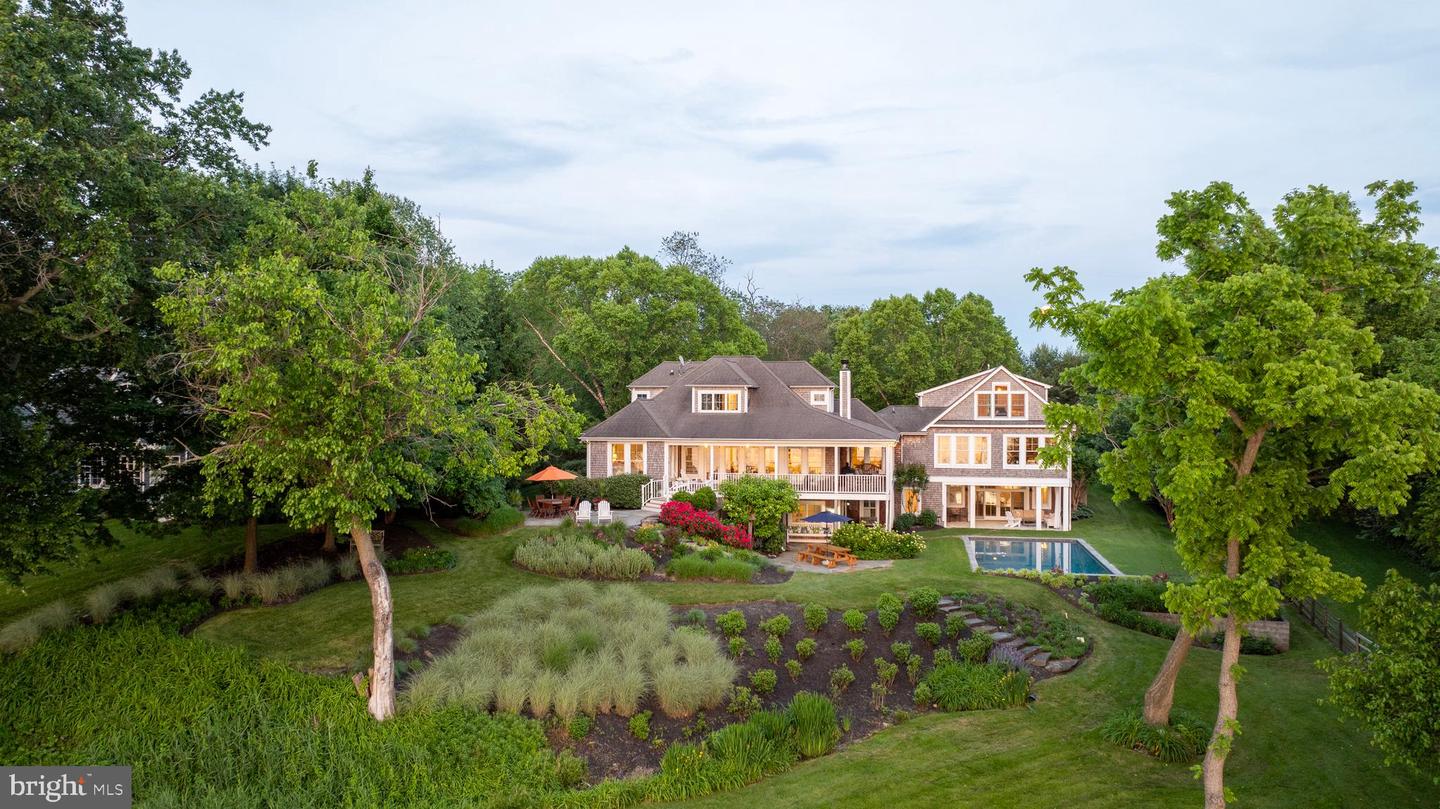 220 Old Wharf Ln