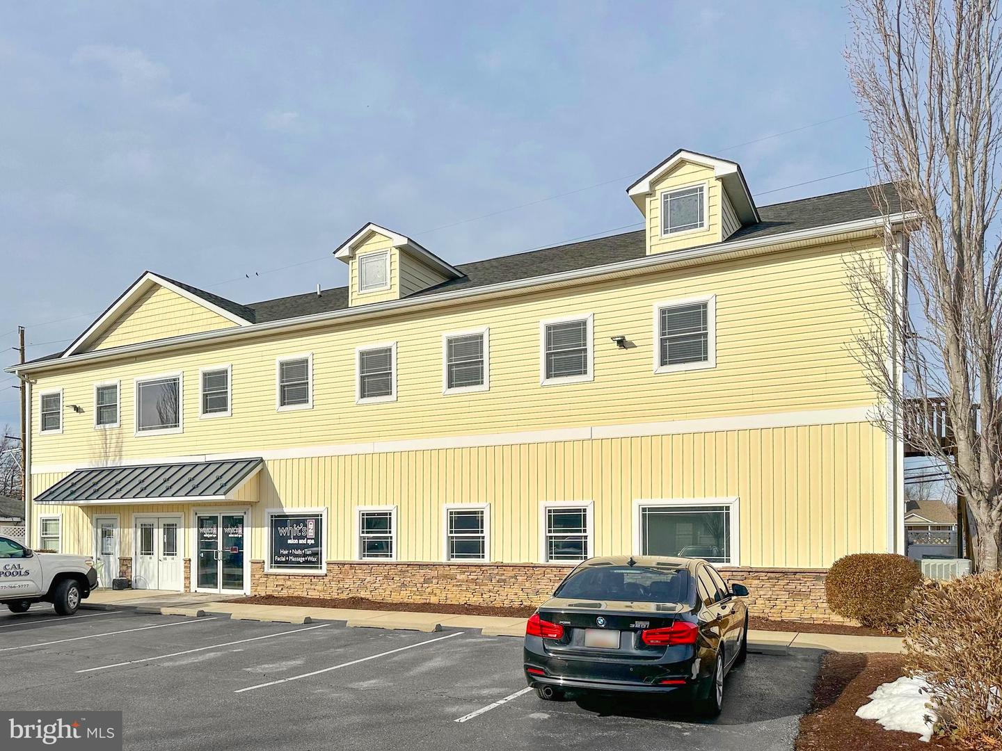 232 Shopping Center Rd