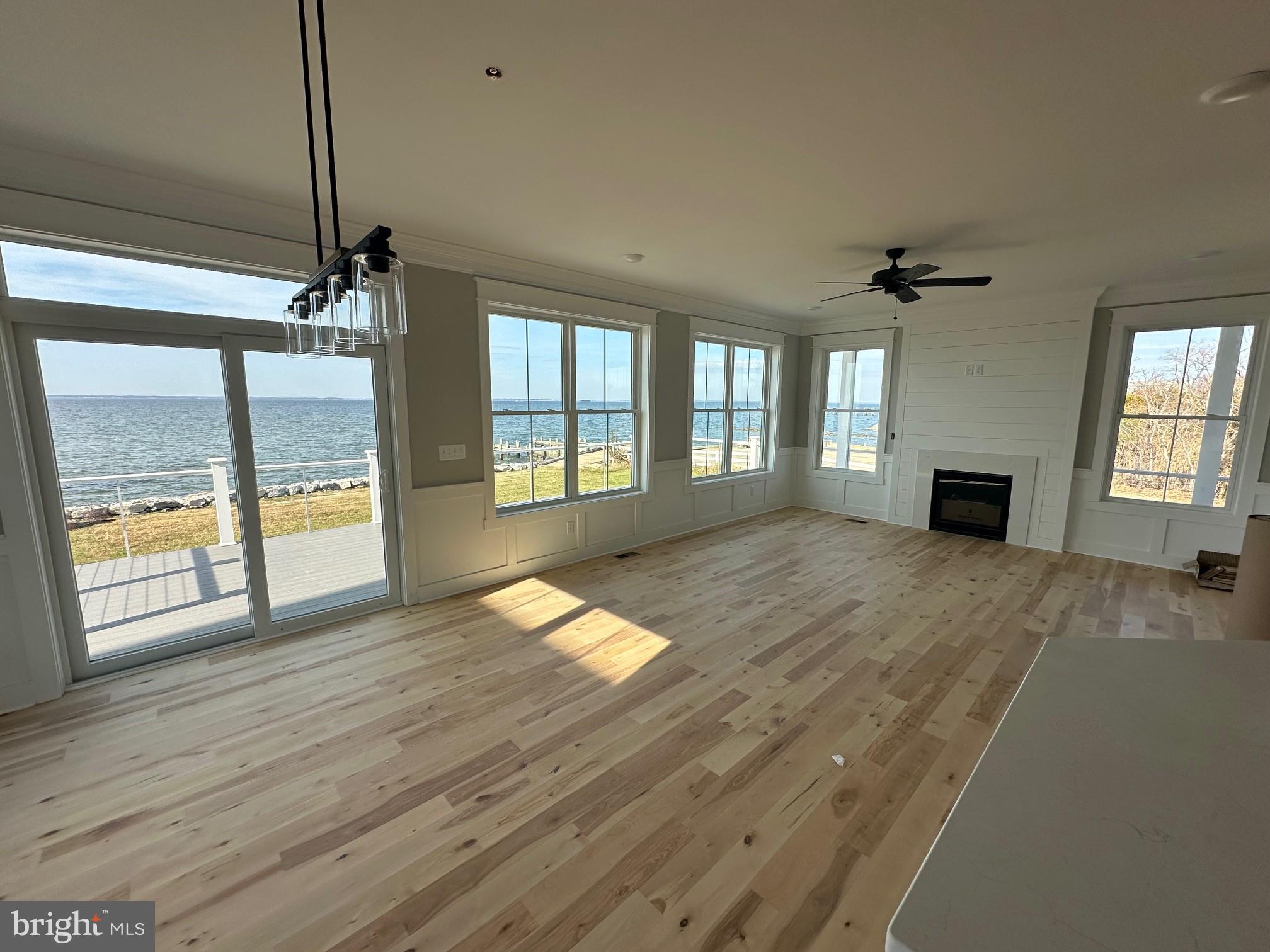 100 Beachside Dr