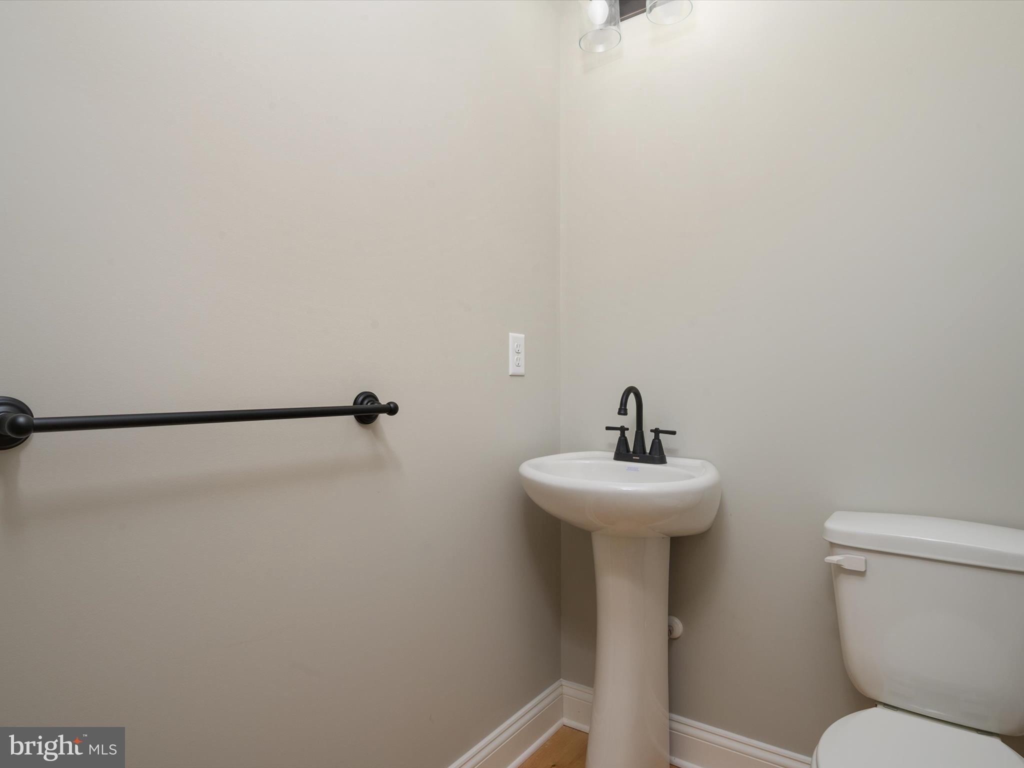 100 Beachside Dr