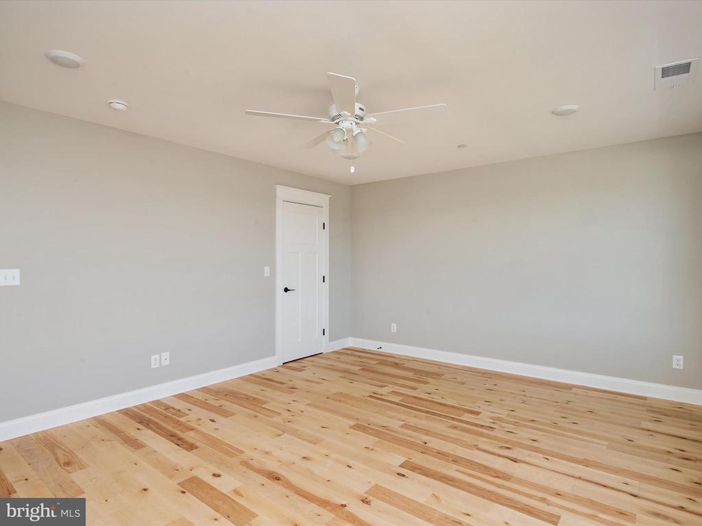 100 Beachside Dr