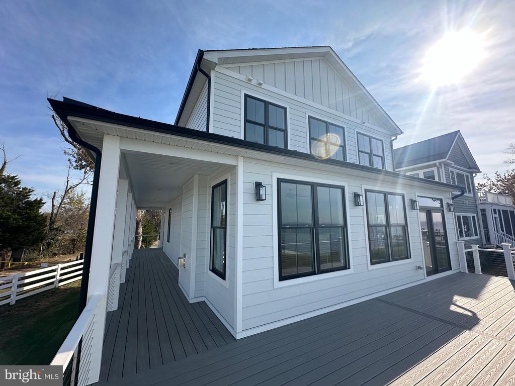 100 Beachside Dr
