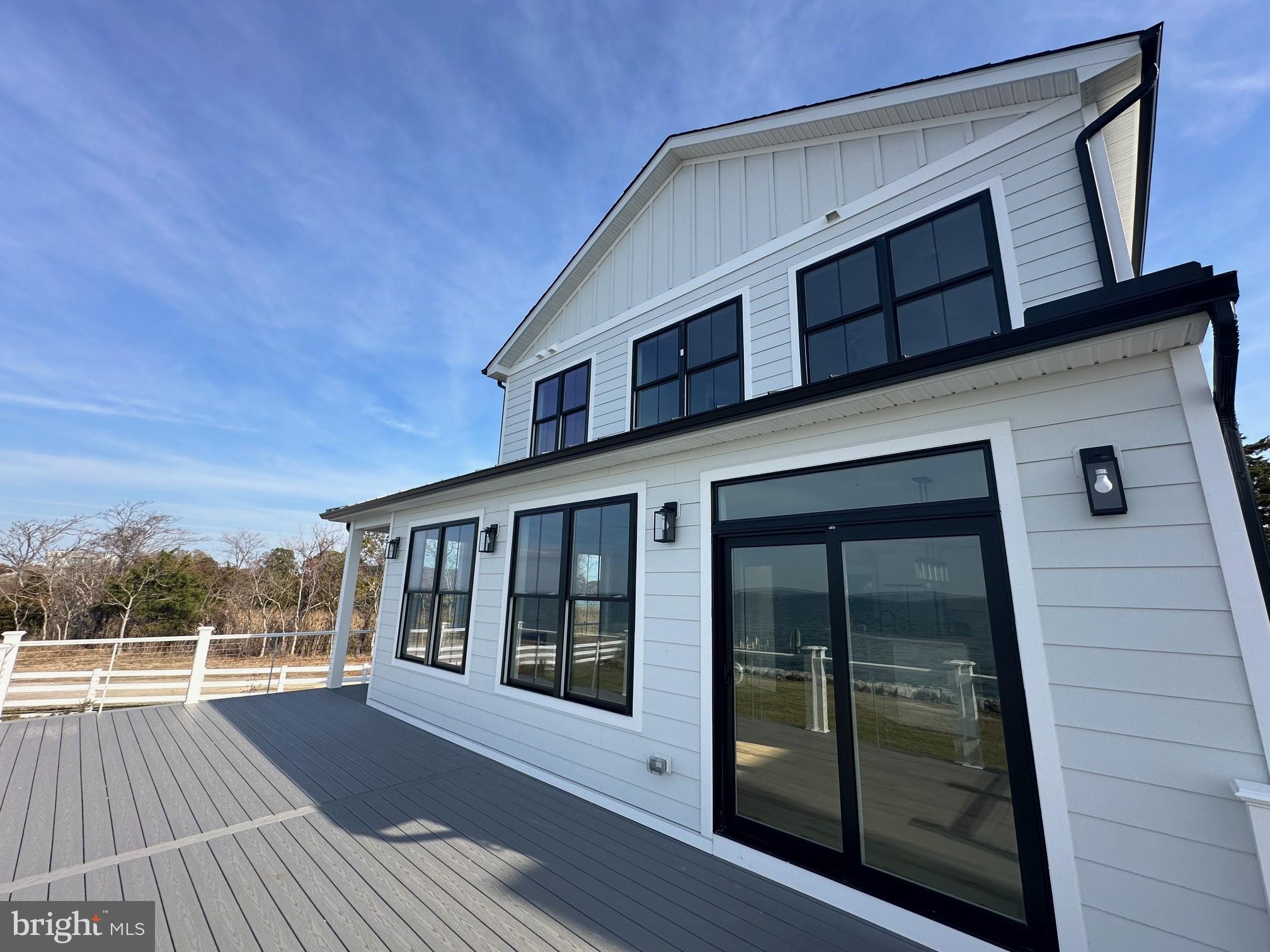 100 Beachside Dr