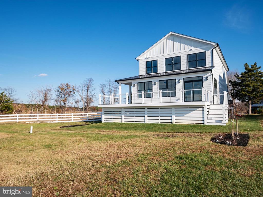 100 Beachside Dr