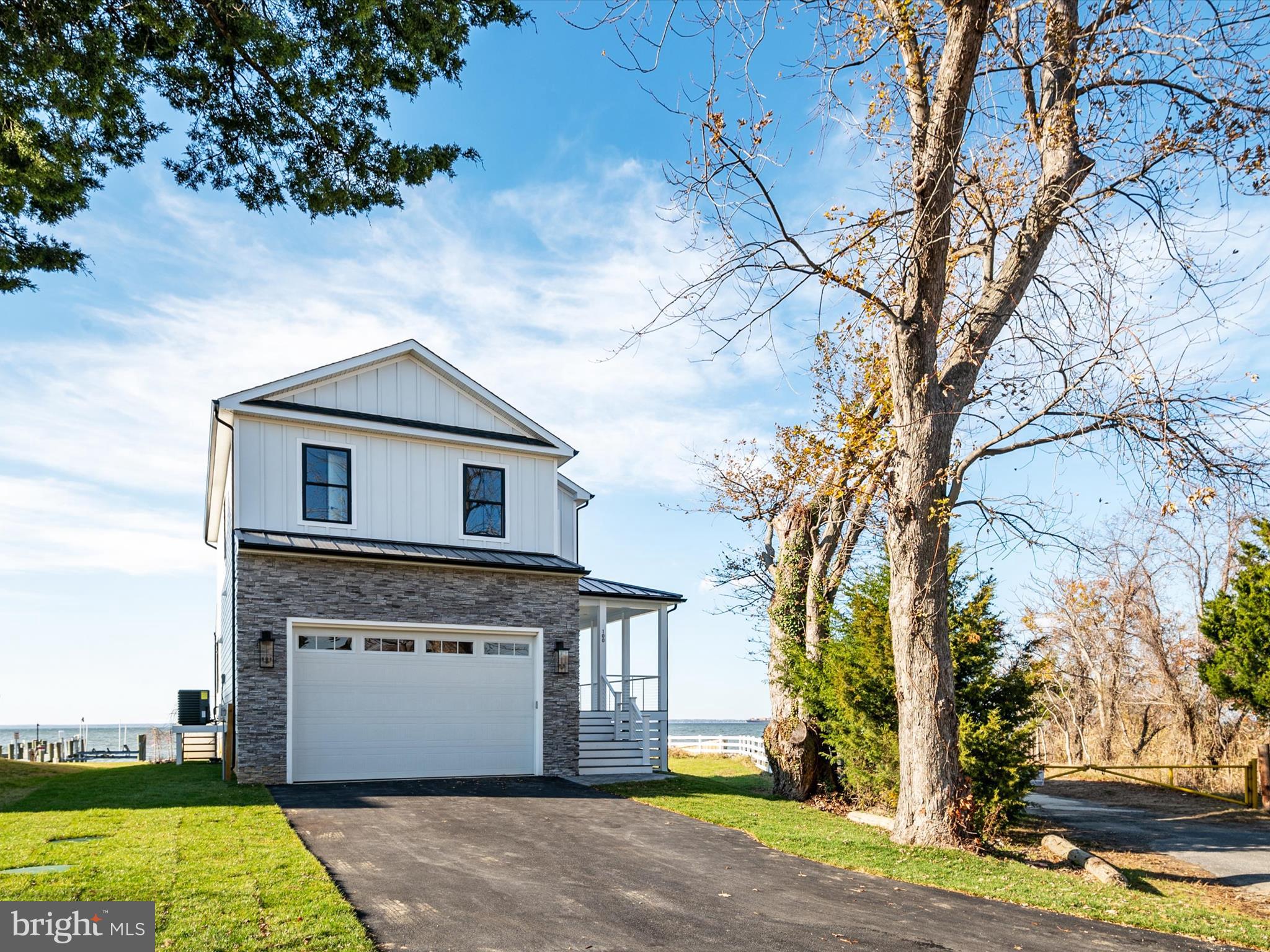 100 Beachside Dr