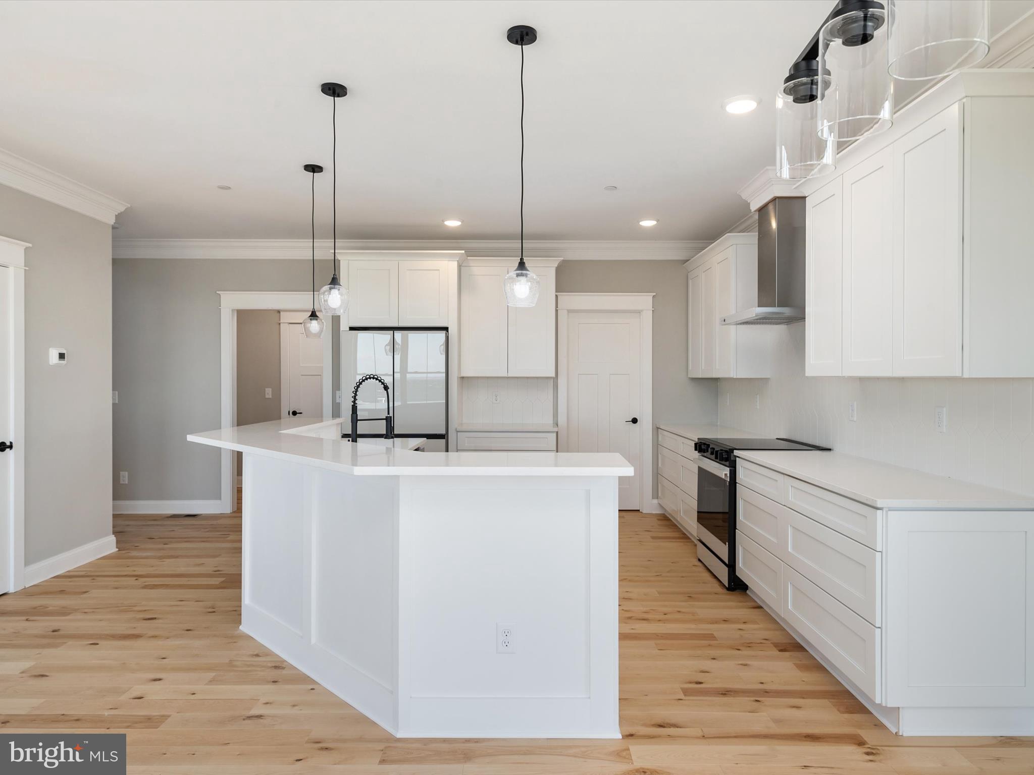 100 Beachside Dr