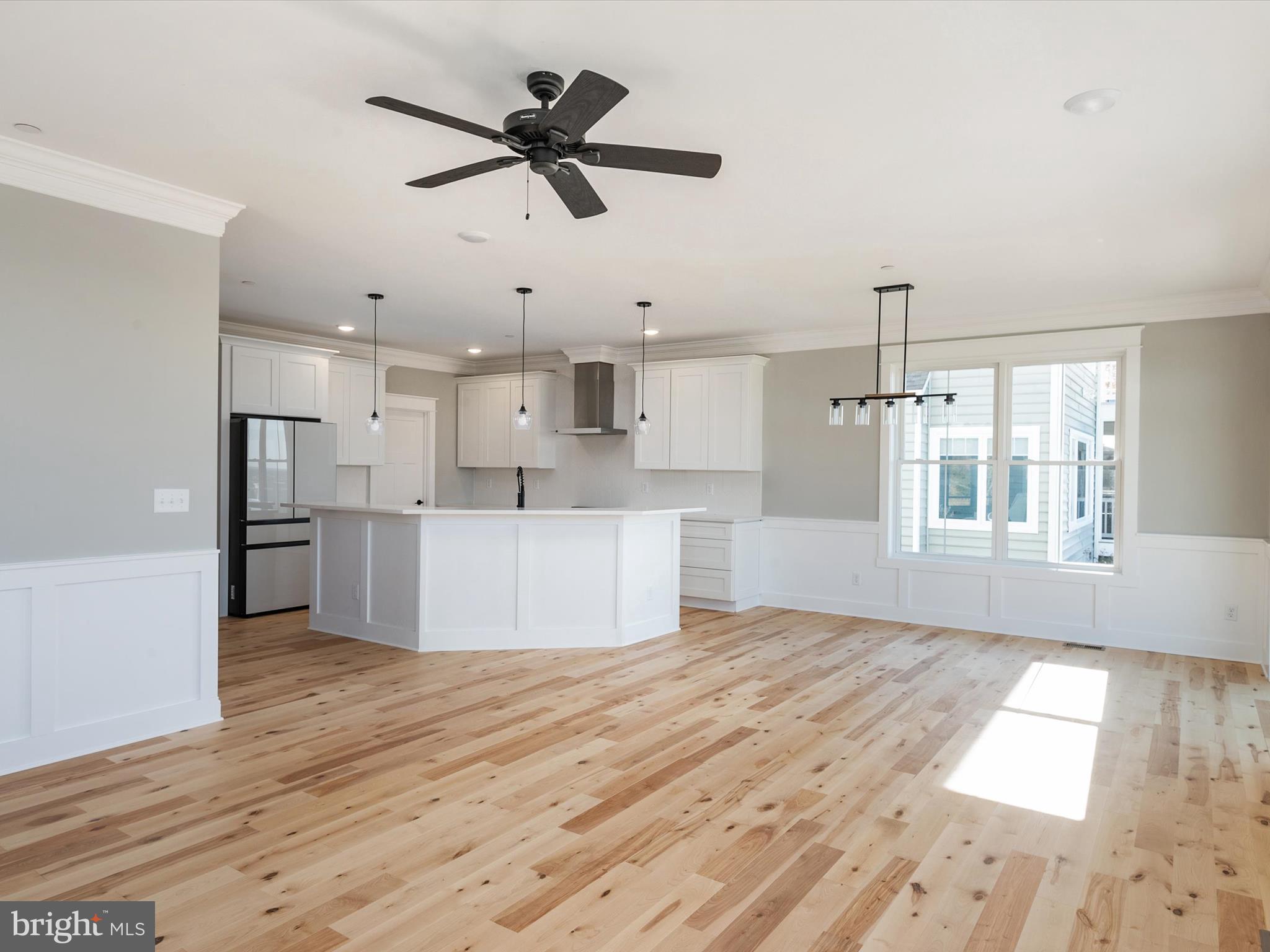 100 Beachside Dr