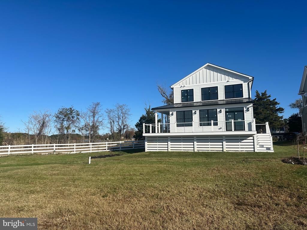 100 Beachside Dr