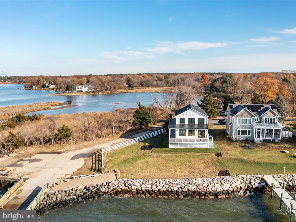 100 Beachside Dr