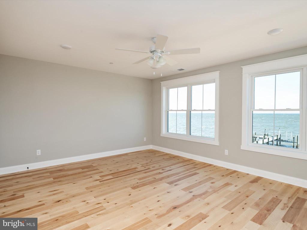 100 Beachside Dr