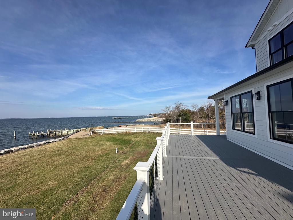 100 Beachside Dr