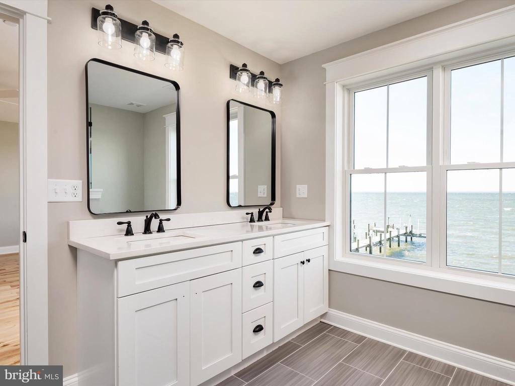 100 Beachside Dr