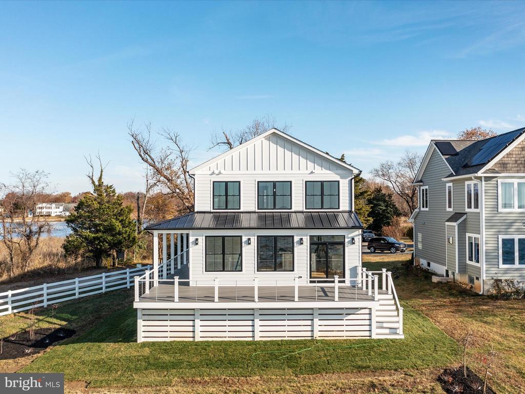 100 Beachside Dr