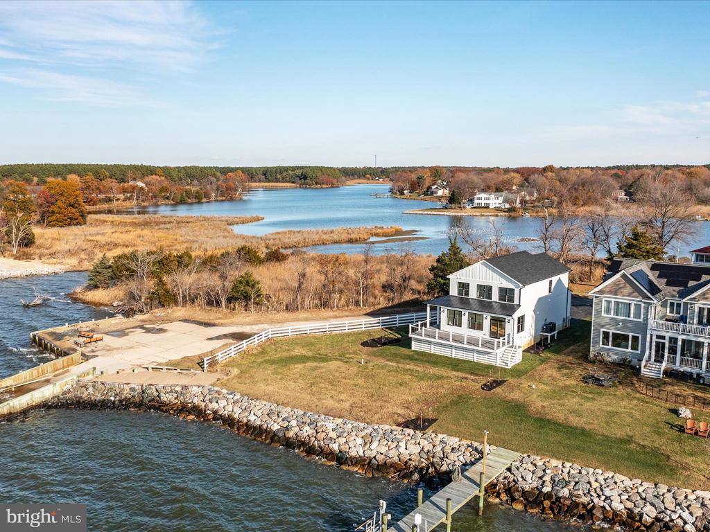 100 Beachside Dr