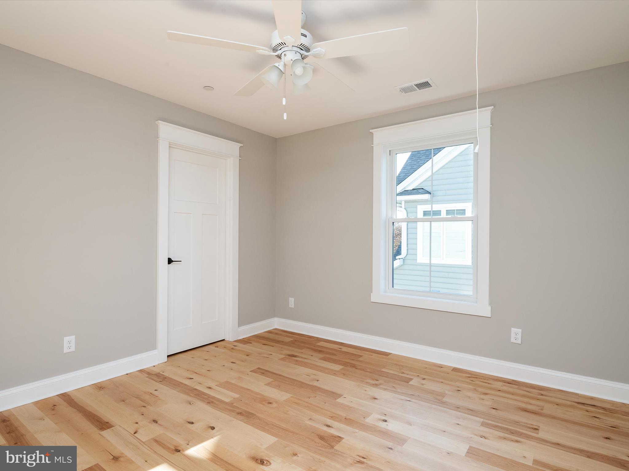 100 Beachside Dr