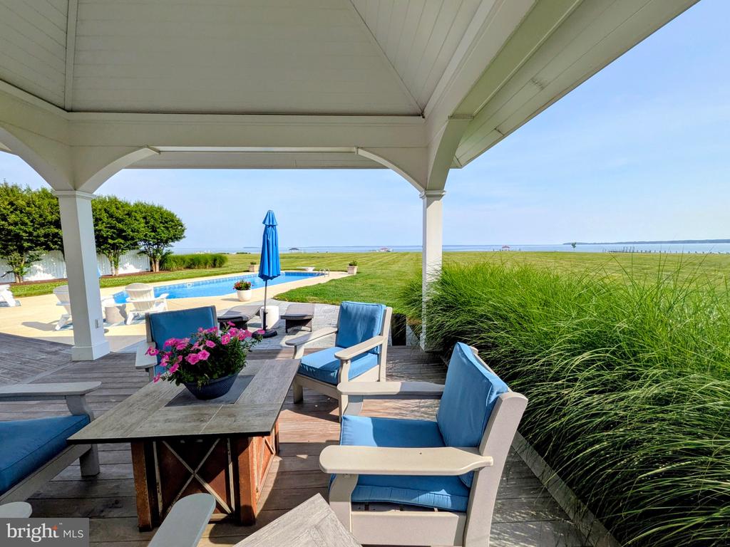252 EARECKSON LANE