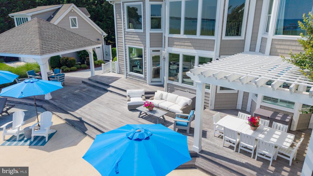 252 EARECKSON LANE