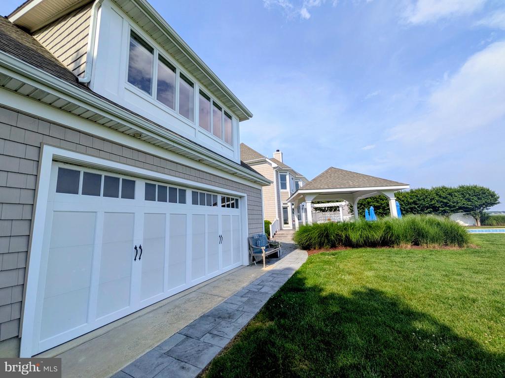 252 EARECKSON LANE