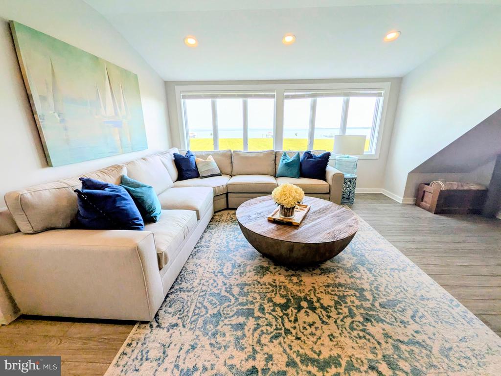 252 EARECKSON LANE
