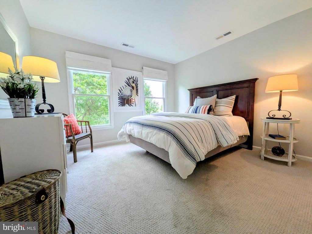 252 EARECKSON LANE