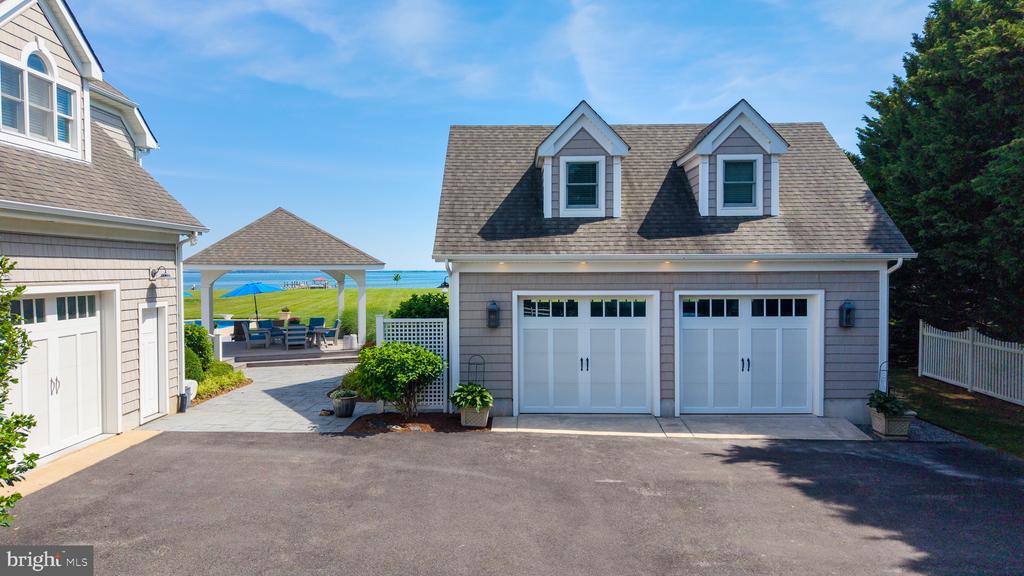 252 EARECKSON LANE