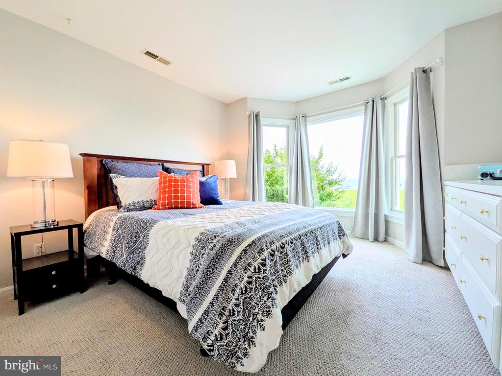 252 EARECKSON LANE