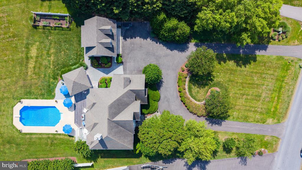 252 EARECKSON LANE