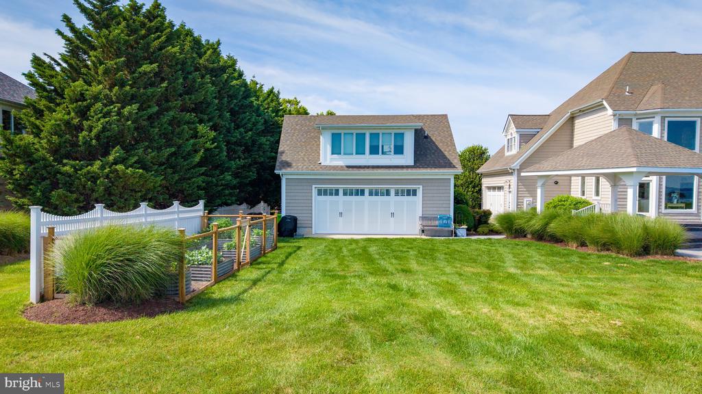 252 EARECKSON LANE