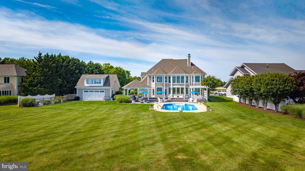 252 EARECKSON LANE
