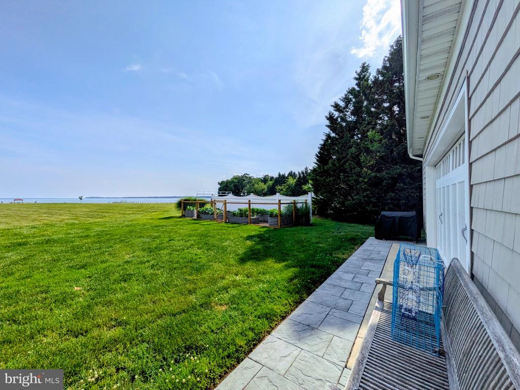 252 EARECKSON LANE