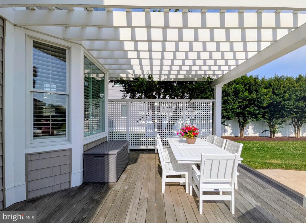 252 EARECKSON LANE