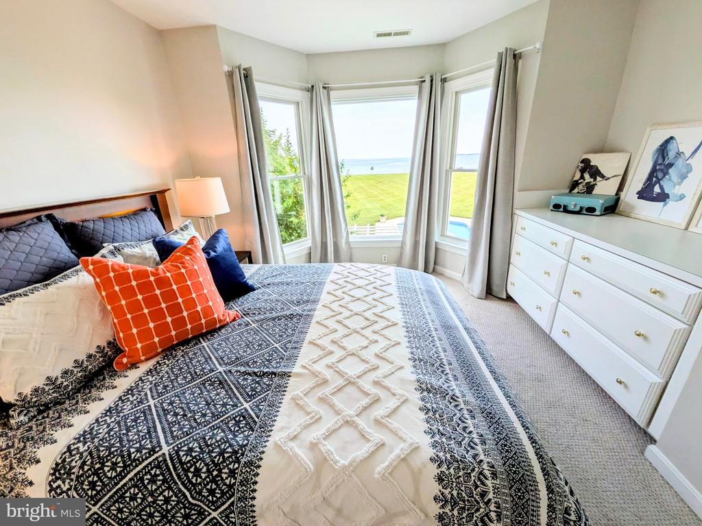 252 EARECKSON LANE
