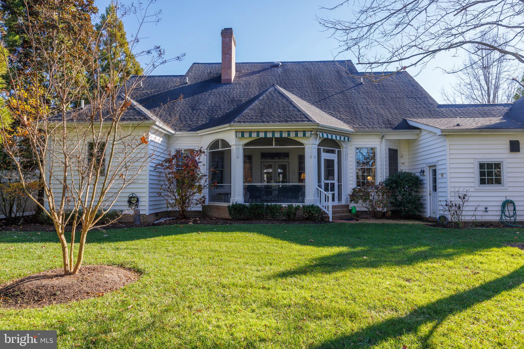 7058 Thomas Ln